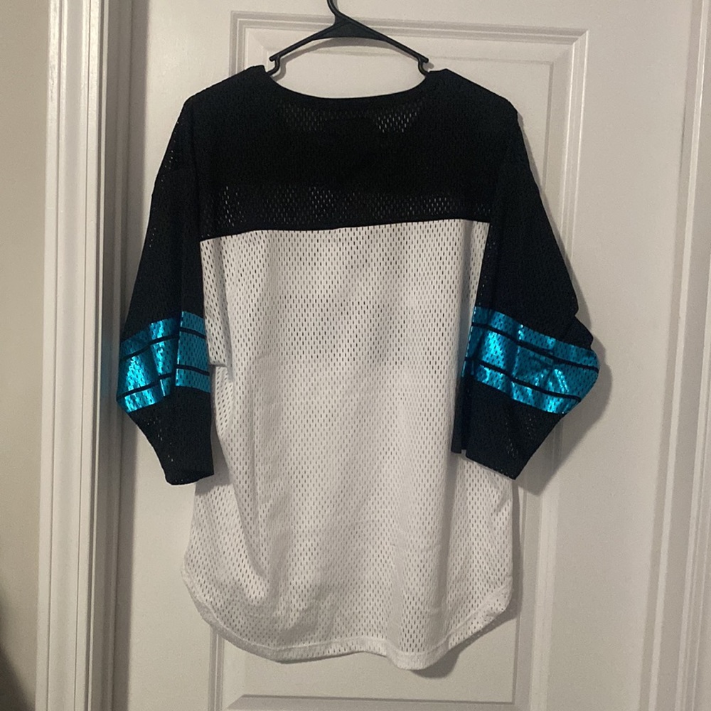 Carolina Panthers NWOT Mesh 3 Quarter Inch Sleeve Tee - Picture 3 of 4